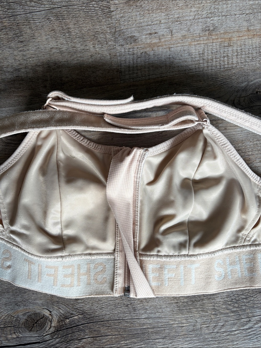 SHEFIT Ultimate Sports Bra - Picture 4 of 6
